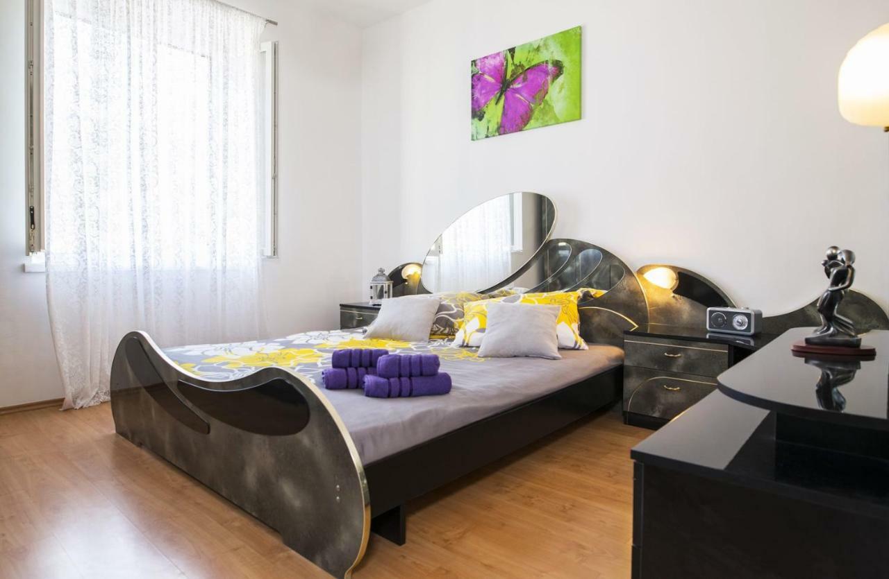 Apartment Stefania On The Beach โคโรมาชโน ภายนอก รูปภาพ